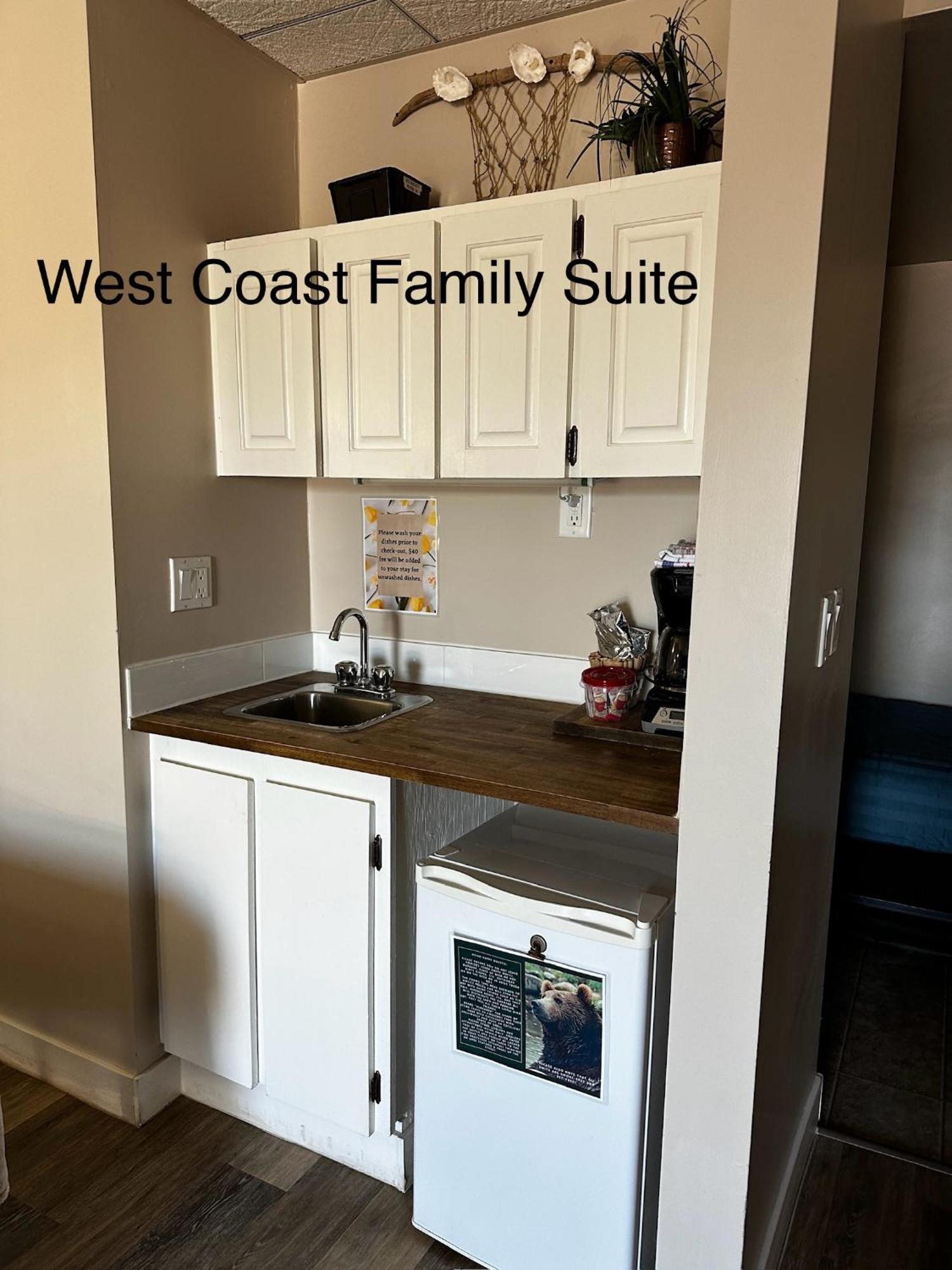 West Coast On The Harbour 4*
