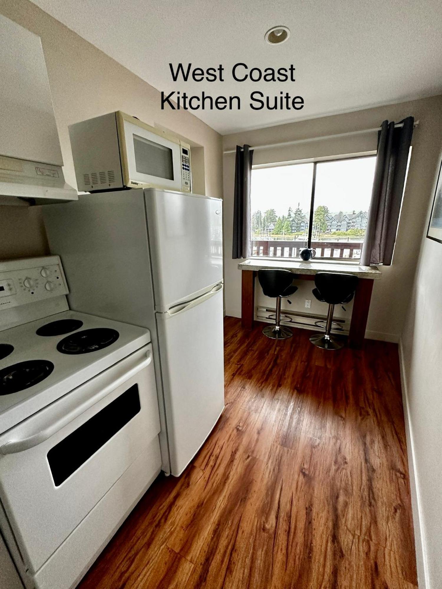 West Coast On The Harbour Motel 4*